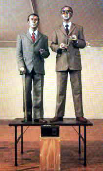 G&G. Dainuojanti skulptūra. Performansas. 1970 m.